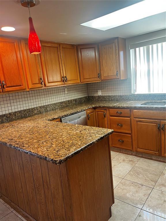 Building Photo - 9820 Glen Moor Ln