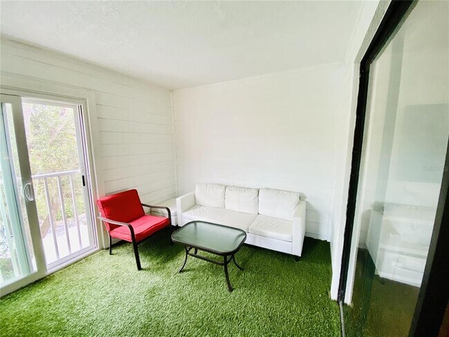 Building Photo - 225 S Tropical Trail
