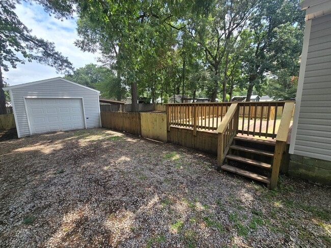 Building Photo - AVAILABLE NOW IN ENON AREA OF CHESTERFIELD COUNTY