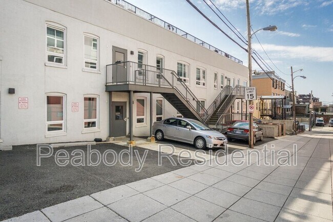 Building Photo - 2422 17th St NW