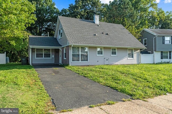 Primary Photo - 124 Pennypacker Dr