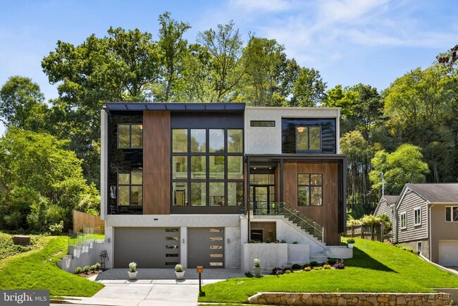 Building Photo - 3554 Military Rd