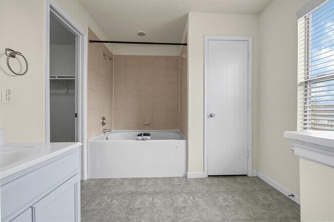 Building Photo - 20703 Cypress Post Dr