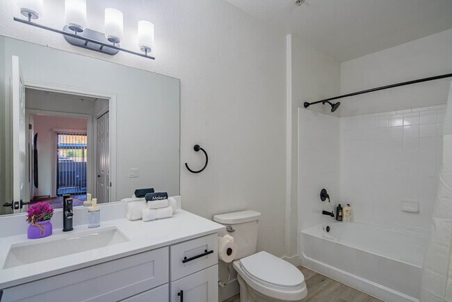 Building Photo - 7455 N 95th Ave