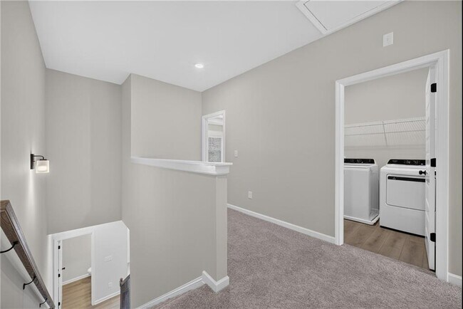 Building Photo - 58 Jacobs Farm Ln