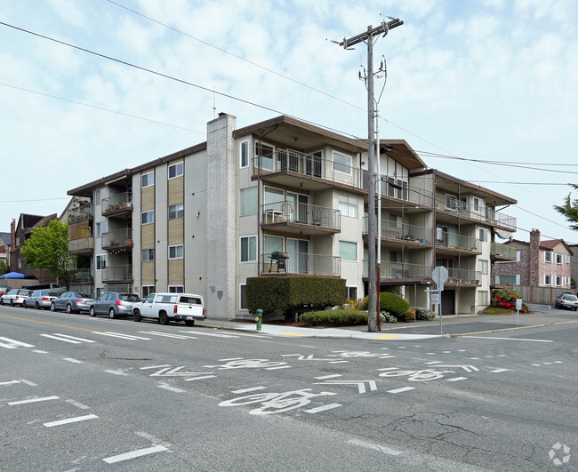 Primary Photo - Hildur Manor