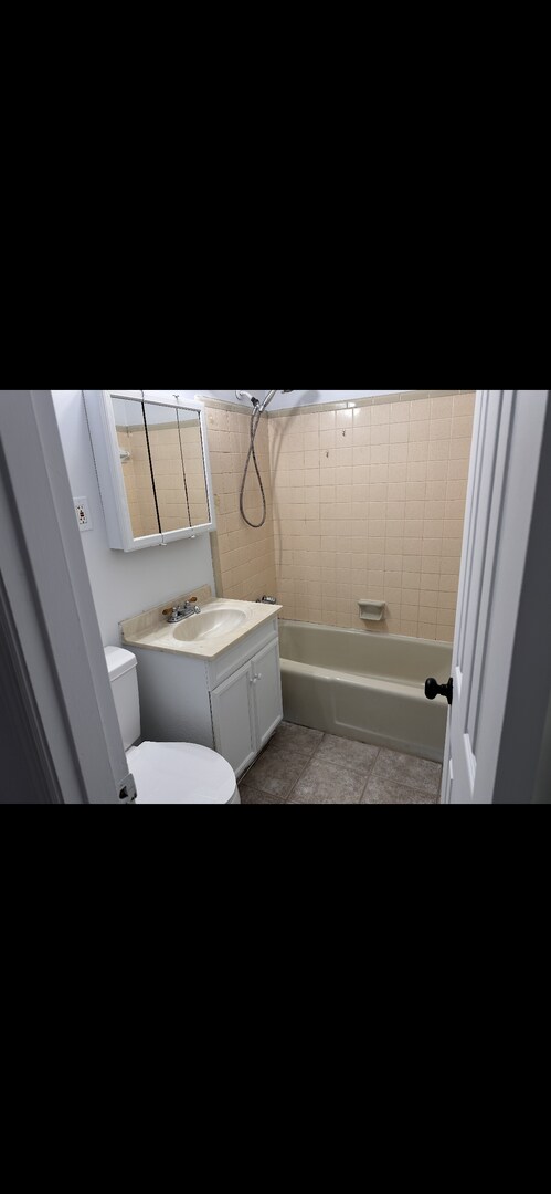 Building Photo - 3-Bedroom/ 1.5-Bath - Delightful Home in Fort Walton Beach - Great Location "A Must-See Home"