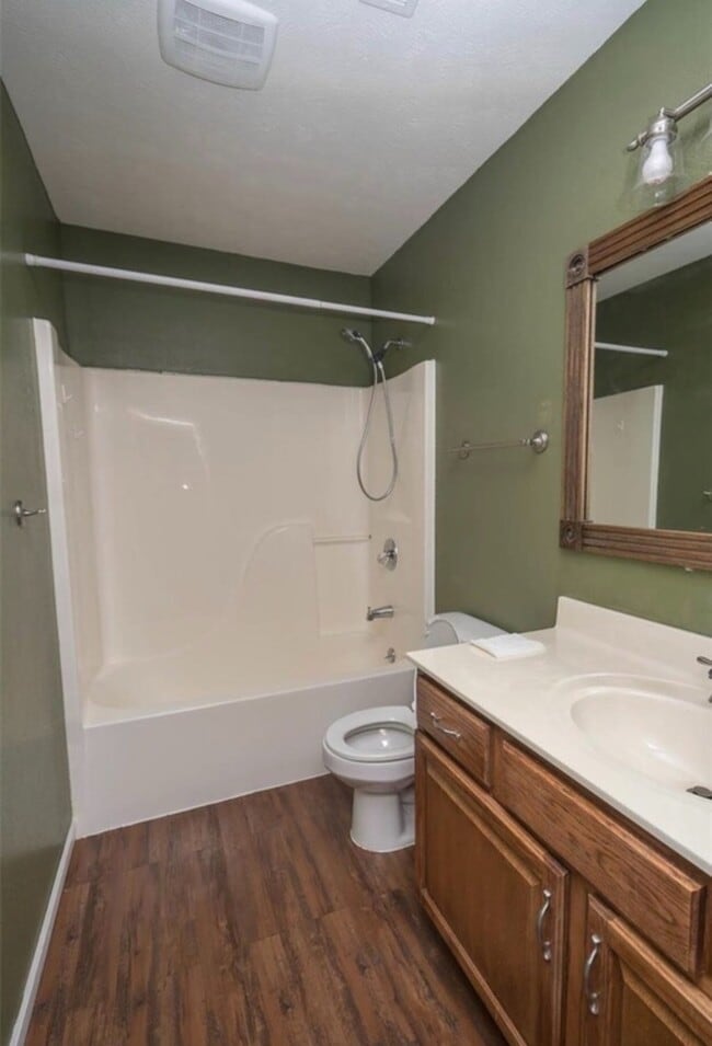Building Photo - *~*Gorgeous Home, Located in Waynesville*~*