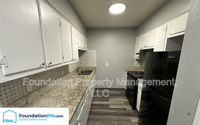 Building Photo - 1283 E Raines Rd