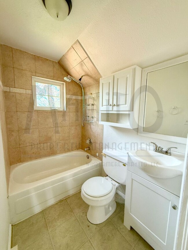Building Photo - Garland Triplex