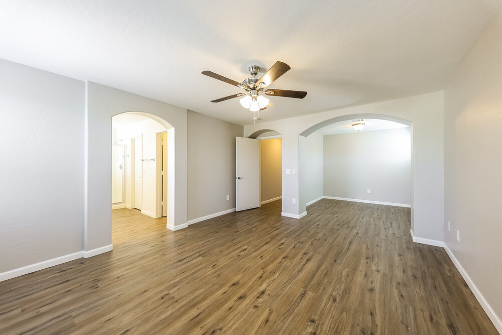 Building Photo - 13416 W Peck Dr