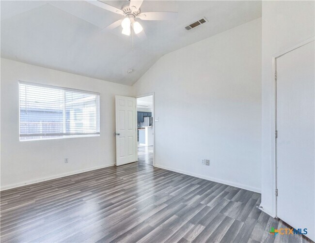 Building Photo - 1103 Madison