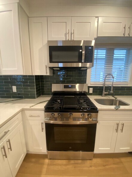 Building Photo - 67 Newbern Ave