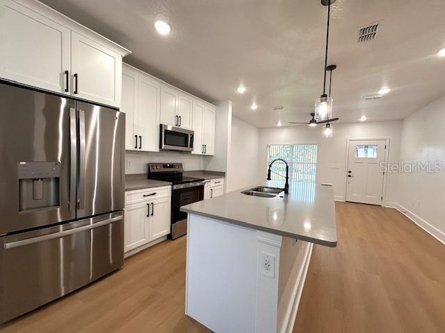 Building Photo - 250 E Collins St