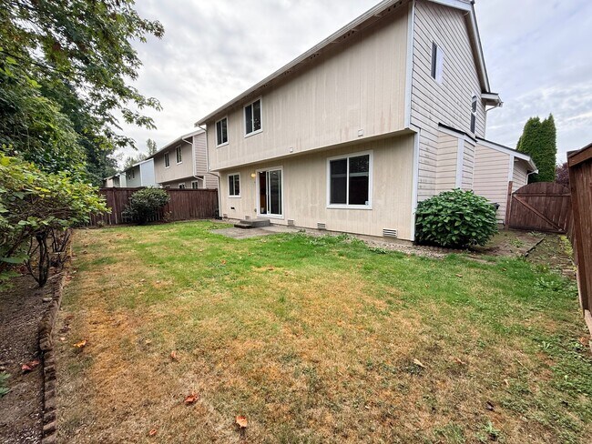 Building Photo - 1042 Duvall Place Northeast