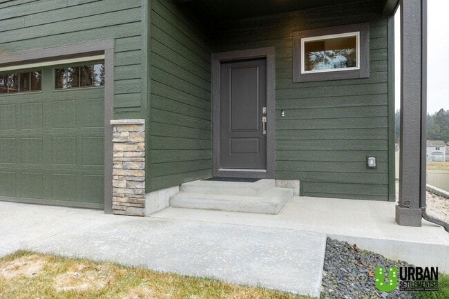 Building Photo - 12406 E Dickens Ln