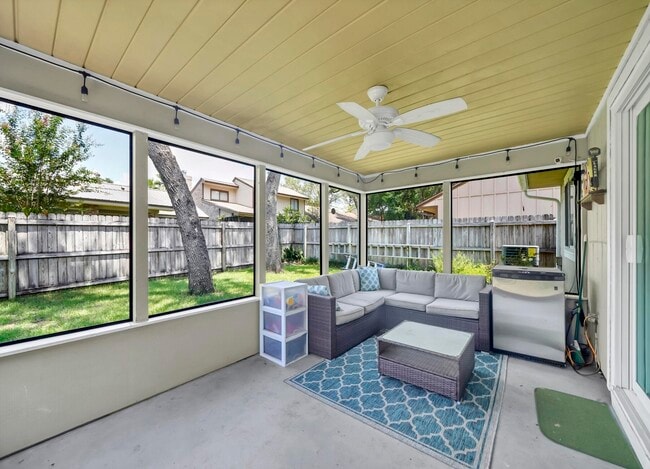 Building Photo - 1034 Alderwood Way