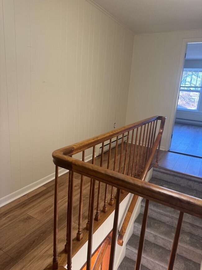 Building Photo - 3 Bedroom home in Lebanon