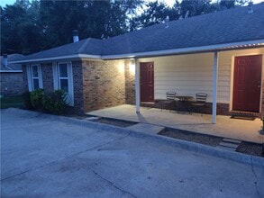 Building Photo - 3143 Old Missouri Rd