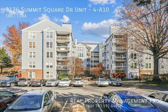 Building Photo - 3176 Summit Square Dr