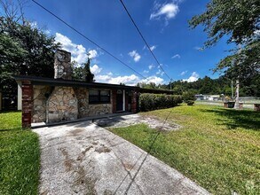 Building Photo - Charming, Newly Renovated 3-Bedroom Home w...