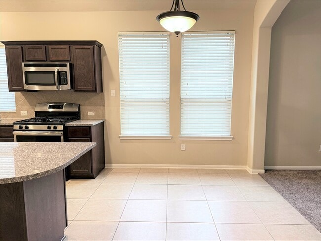 Building Photo - 21907 Cascade Hollow Ln