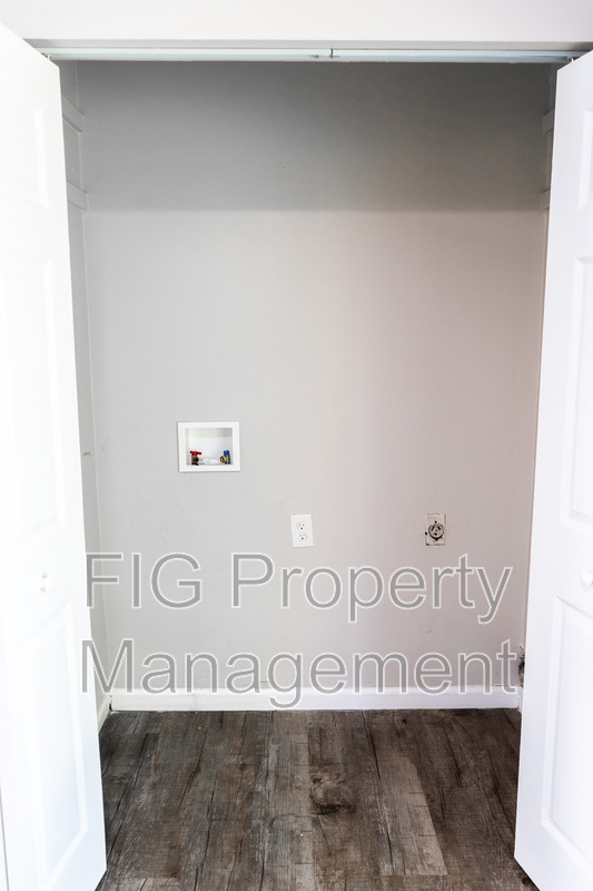 Building Photo - 109 Louella Dr