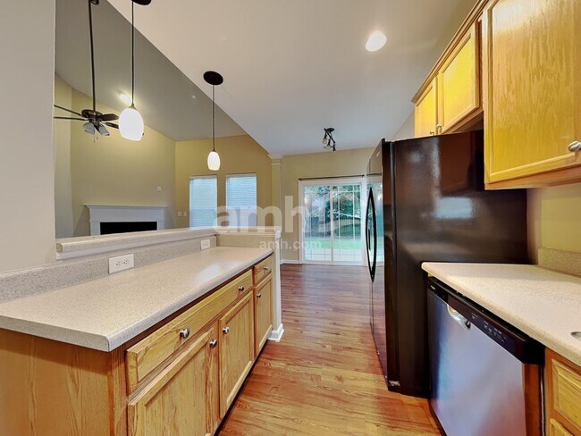 Building Photo - 1606 Hayesville Dr