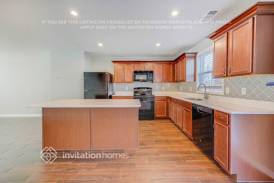 Building Photo - 226 Nottingham Ln