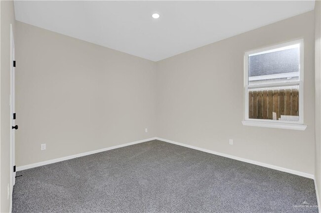 Building Photo - 25 Belle Ct