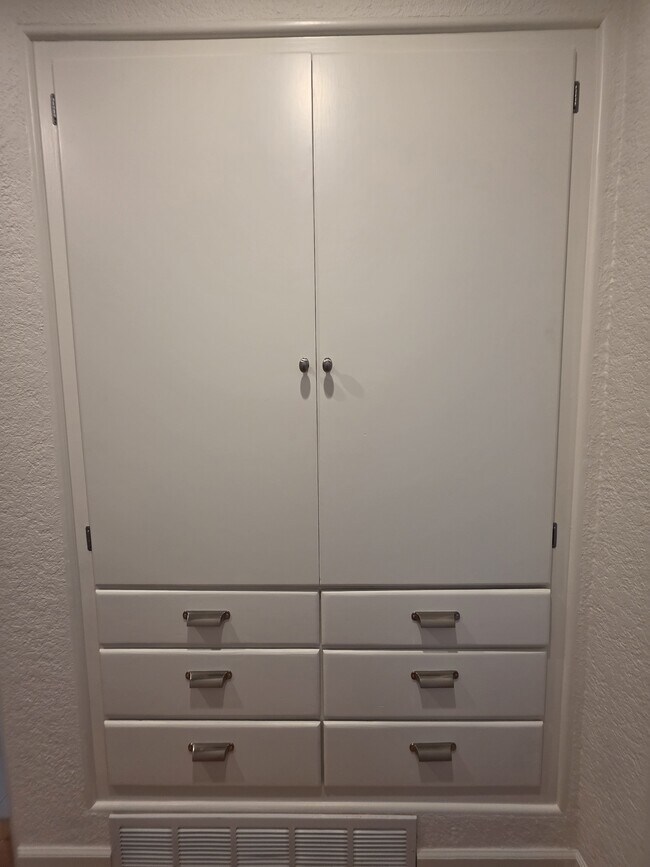 Building Photo - 963 Parkway Dr NW