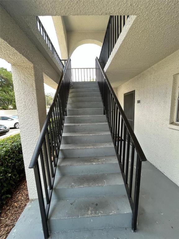 Building Photo - 705 Russell Ln