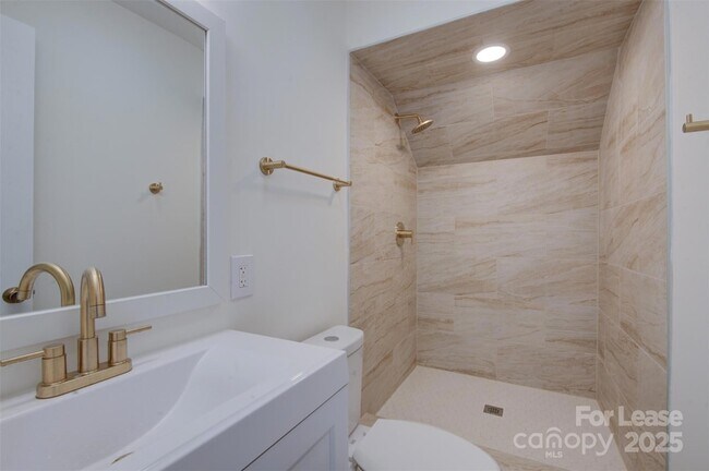 Building Photo - 3900 Rhodes Ave