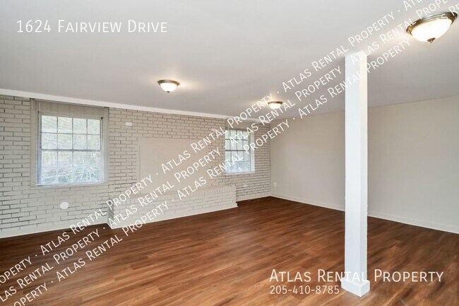 Building Photo - 1624 Fairview Dr