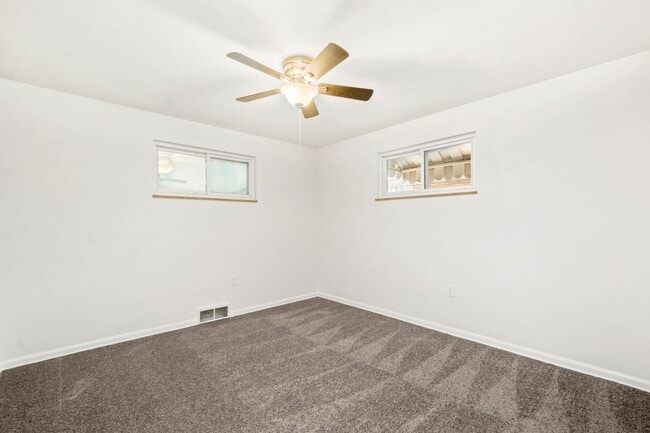 Building Photo - AVAILABLE APRIL 1ST! RENOVATED 3-bedroom!