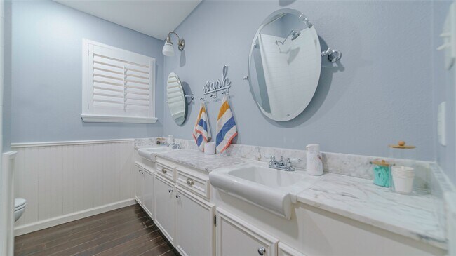 Building Photo - 1506 Wavecrest Ln