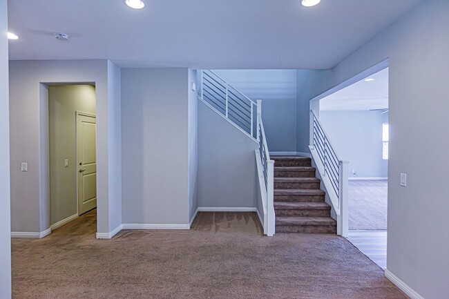 Building Photo - Beautiful Home in a Gated Community