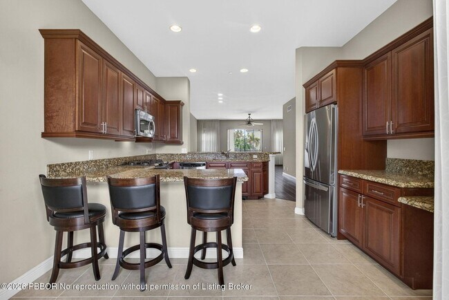 Building Photo - 803 del Sol Cir