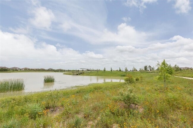 Building Photo - 15810 Vanderpool River Dr