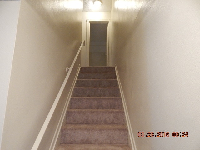 Building Photo - Riverside - 3 Bedroom Condo in Springbrook...