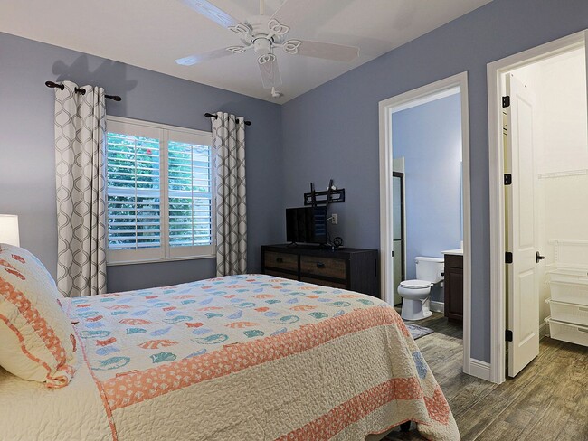 Building Photo - Daniels Place Short Term Rental