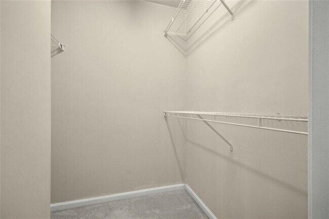 Building Photo - 14 Highoak Dr