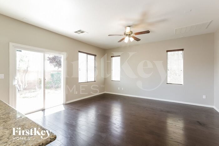 Building Photo - 8048 Carr Valley St