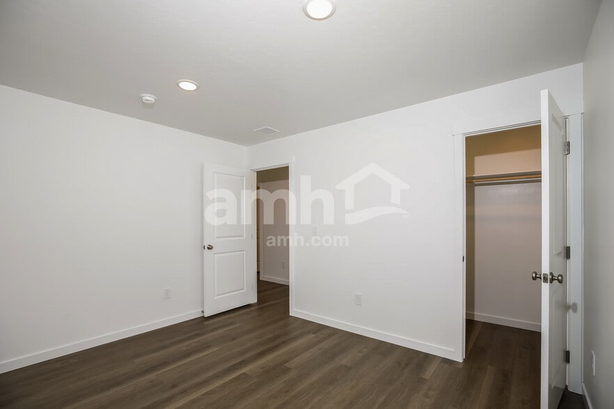 Building Photo - 2947 N Miami Ave