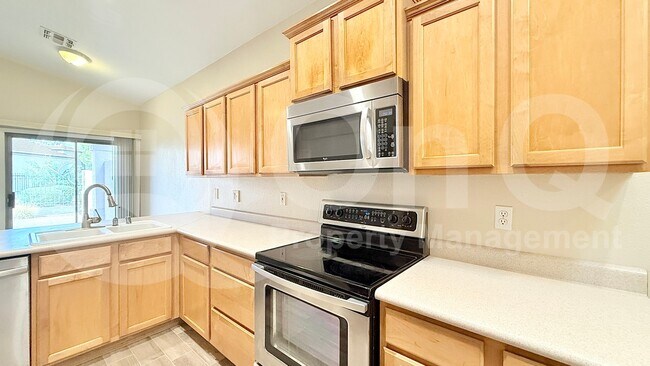 Building Photo - 3237 E Maldonado Dr