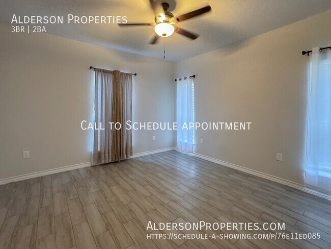 Building Photo - 2410 Golf-