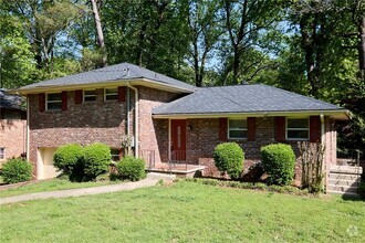 Building Photo - 1950 Farris Dr