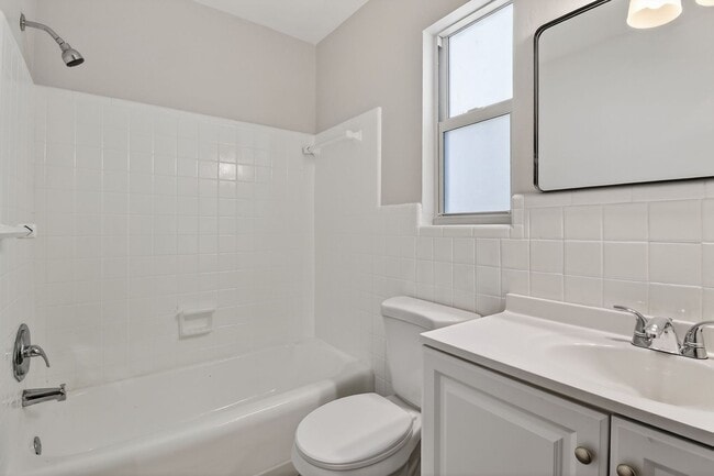 Building Photo - 58 W 27th St