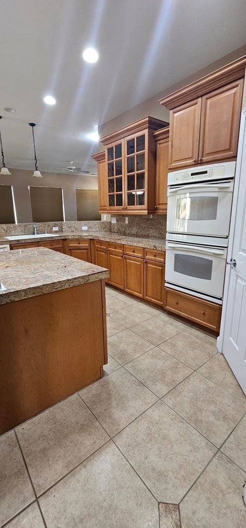 Building Photo - 5 Bed 4 bath 3 car garage Southwest Vistas FOR RENT