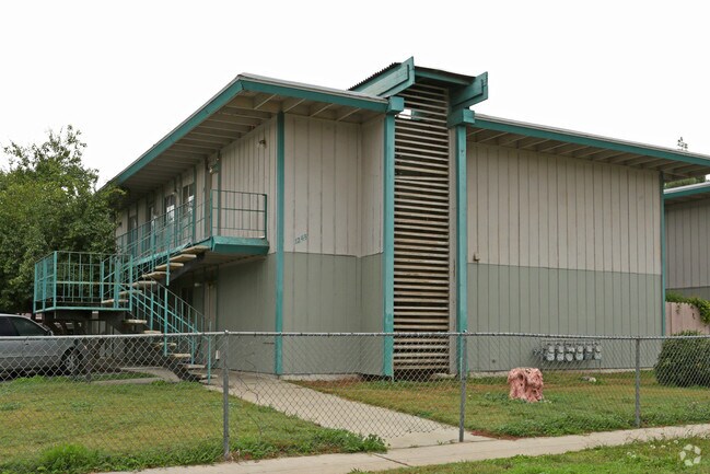 Building Photo - Sierra Pine Apartments